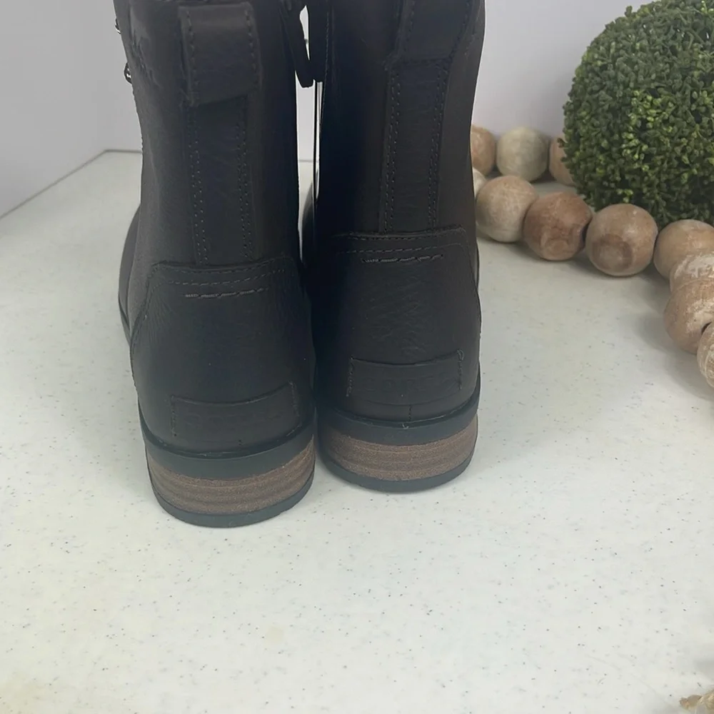 SOREL Emelie Shearling Short Lace-Up Leather Boots Blacken Brown-Sz 8.5